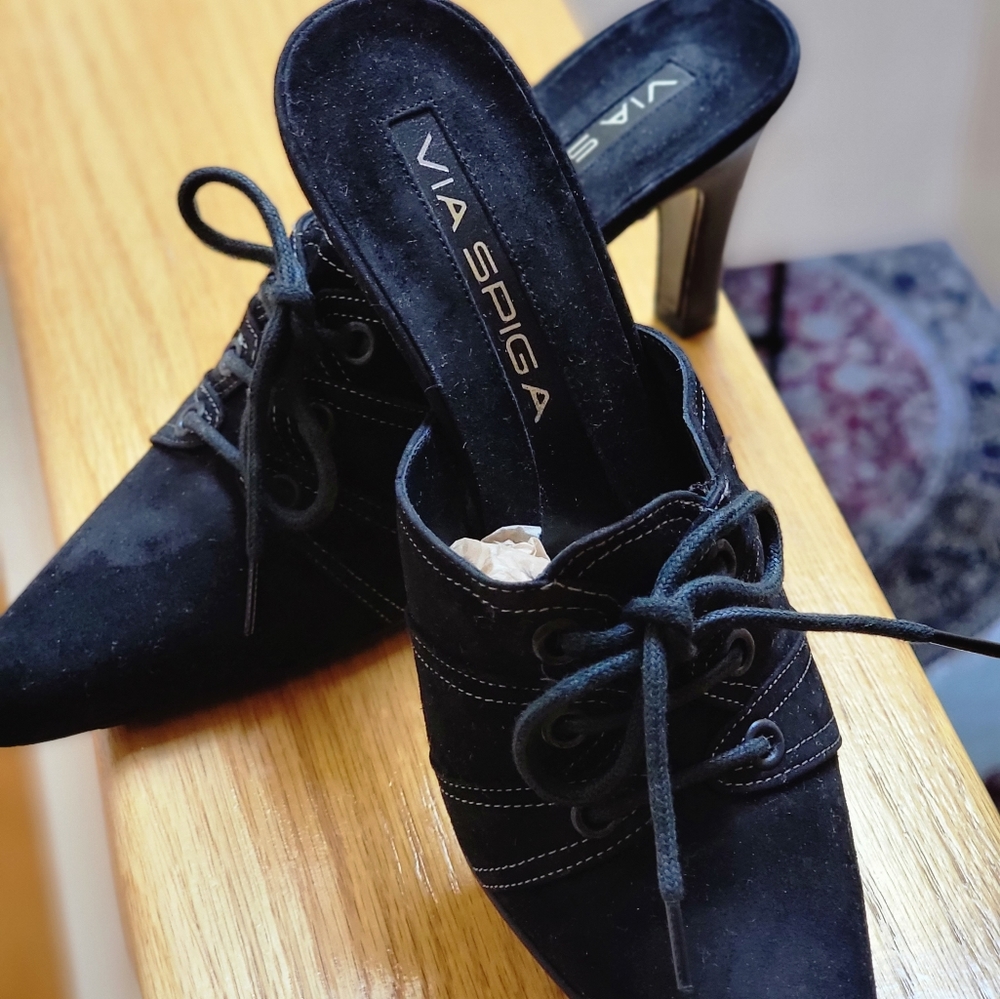 NWT made in Italy 🇮🇹  VIA SPIGA suede mules 3 inch heel